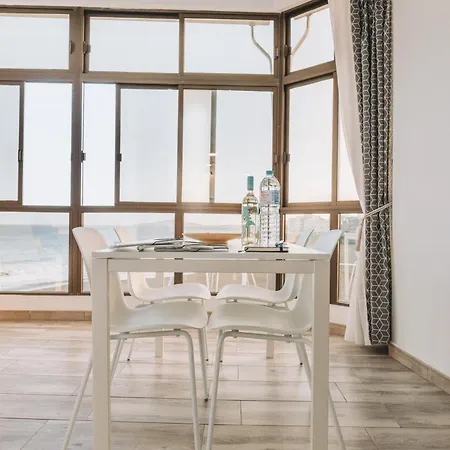 Daire Beachfront Incl Highspeed Wifi Melenara
